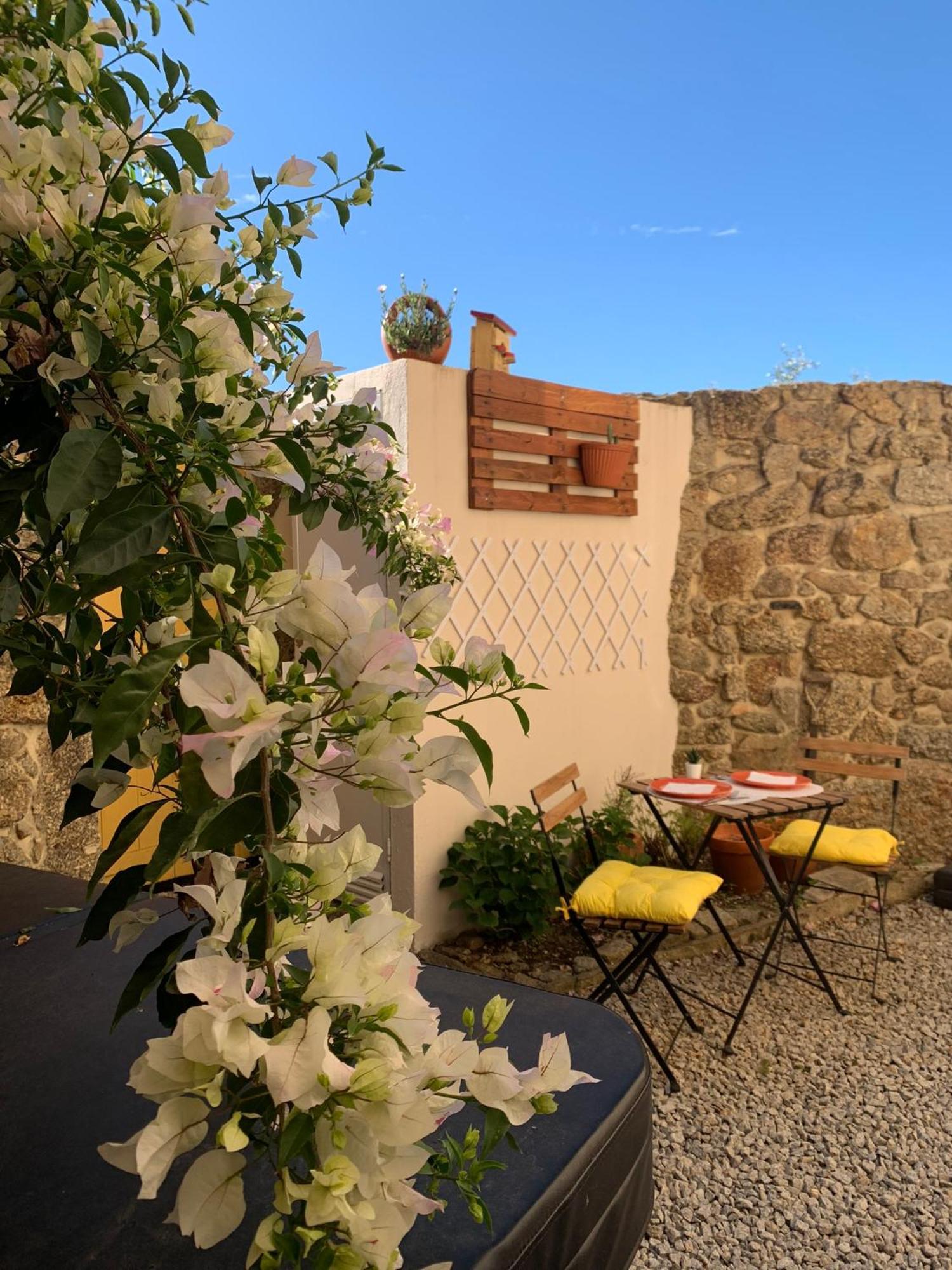Encanto Casa Com Spa Jacuzzi Open Space Tinalhas Eksteriør bilde